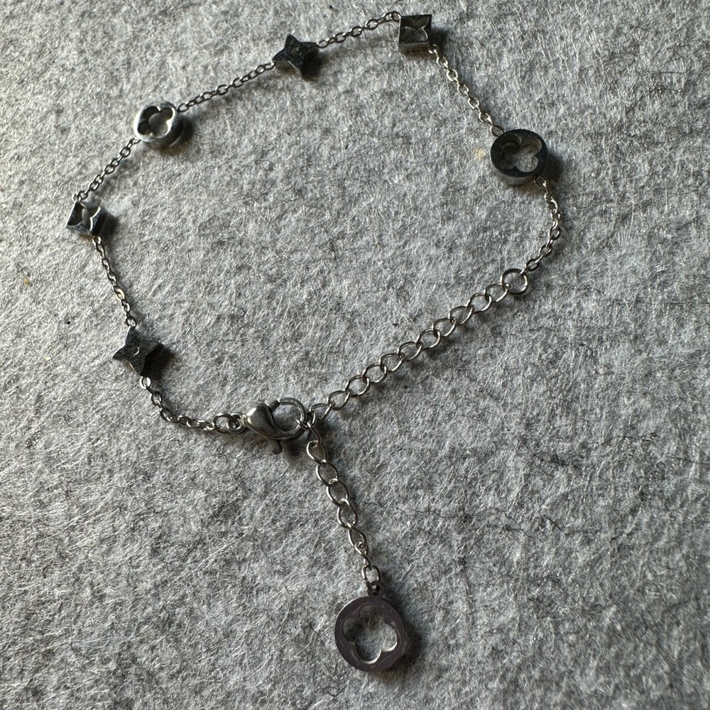 Delicate clover bracelet BUNDLE! 3 for $15 or 4 for $20